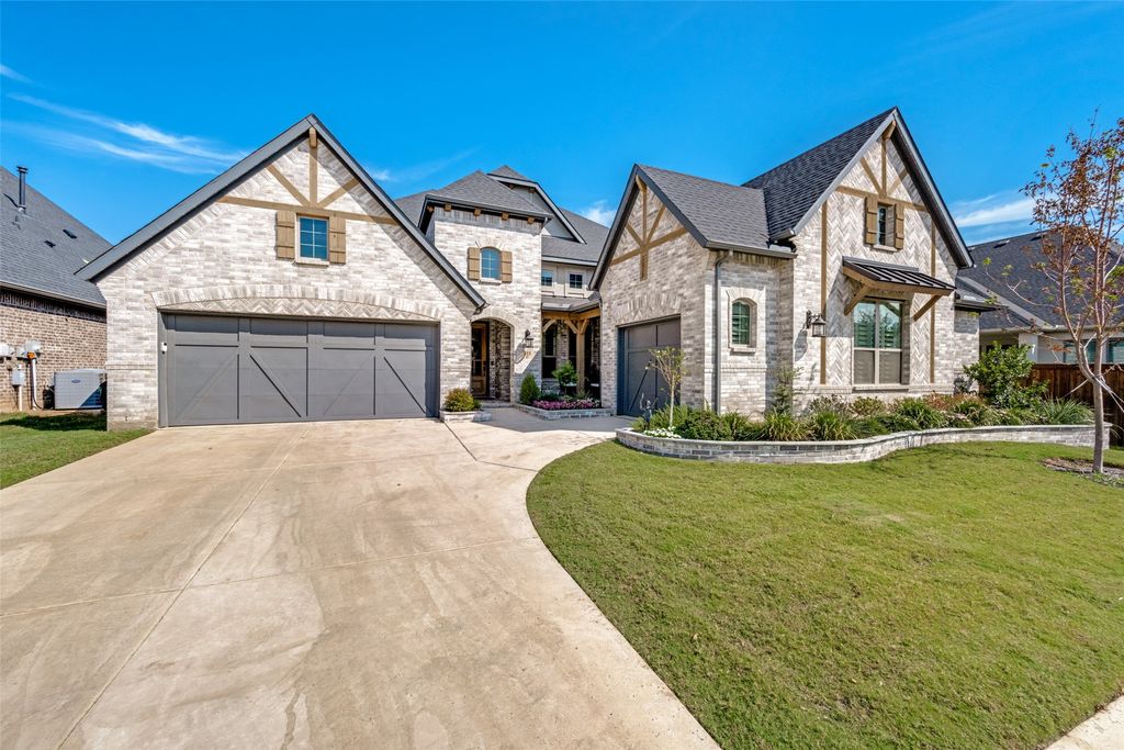 311 Waters Edge Drive, Argyle, TX 76226