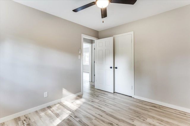 1727 N Northeast Parkway, Wichita, KS 67208
