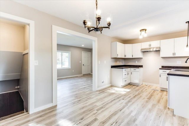 1727 N Northeast Parkway, Wichita, KS 67208