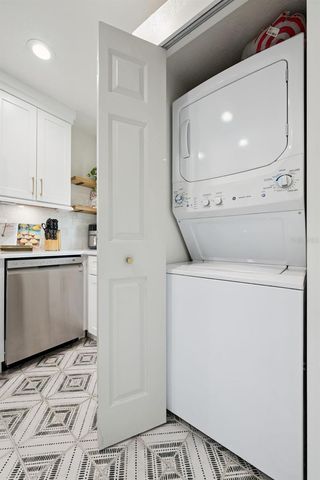 1922 CONWAY ROAD 4, Orlando, FL 32812