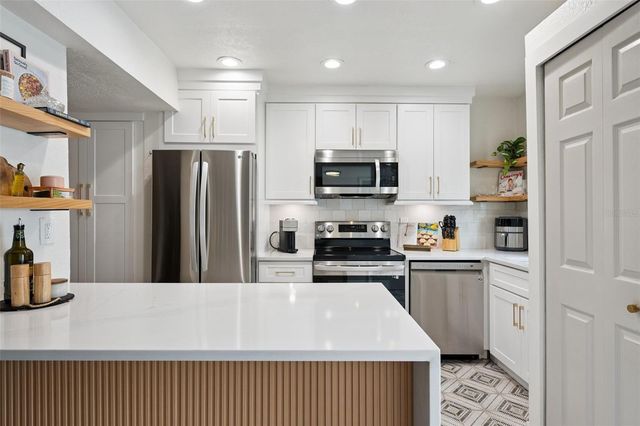 1922 CONWAY ROAD 4, Orlando, FL 32812
