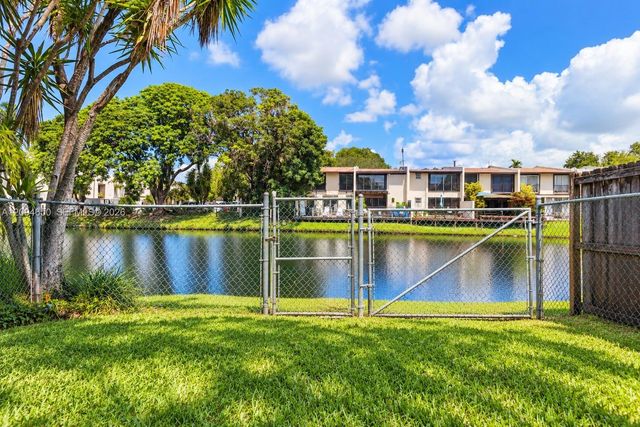8018 SW 103rd Avenue, Miami, FL 33173
