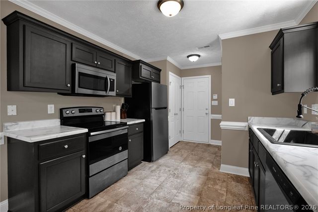 5622 Prestonfield Lane, Hope Mills, NC 28348