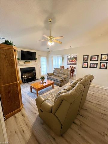 3963 Cobblestone Bend Drive, High Point, NC 27265