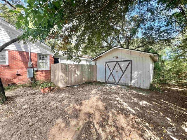 509 5th Avenue, Atmore, AL 36502