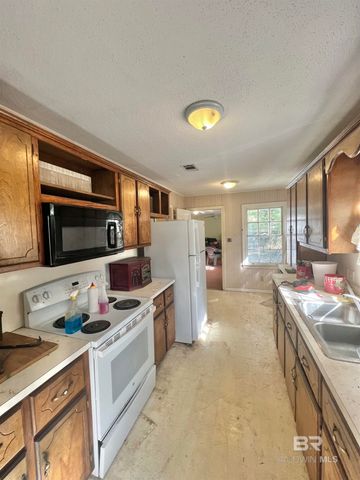 509 5th Avenue, Atmore, AL 36502