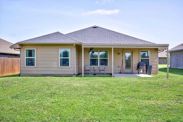515 Cottage Row, Mabank, TX 75147
