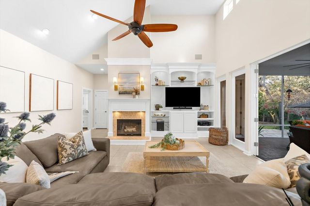 653 OLD EAST LAKE ROAD, Tarpon Springs, FL 34688