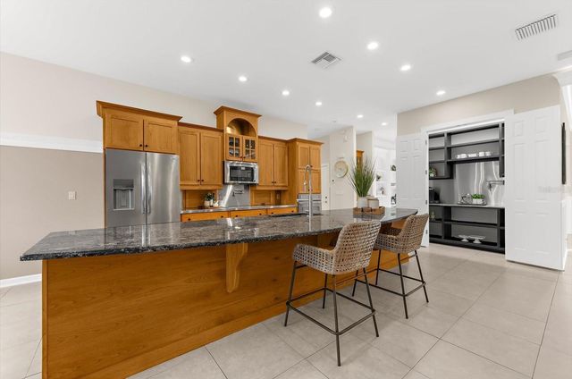 653 OLD EAST LAKE ROAD, Tarpon Springs, FL 34688