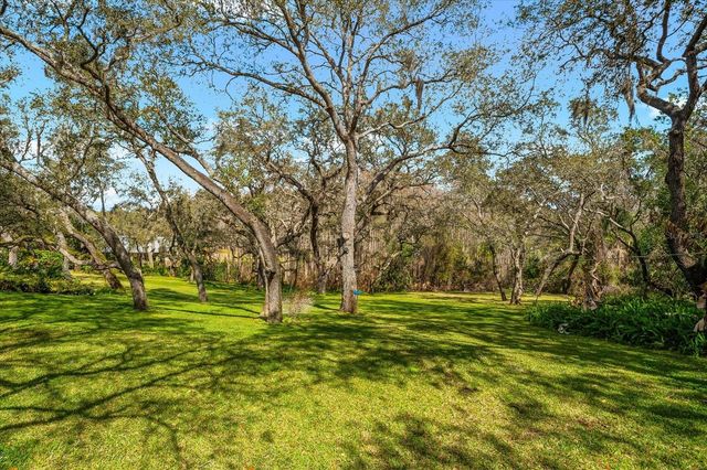 653 OLD EAST LAKE ROAD, Tarpon Springs, FL 34688