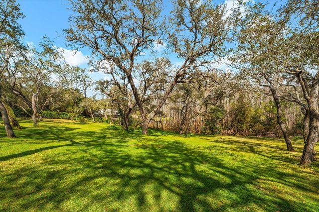 653 OLD EAST LAKE ROAD, Tarpon Springs, FL 34688