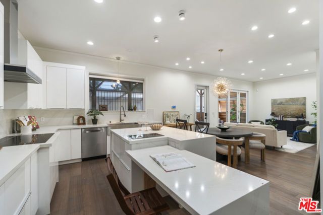 1810 Westmoreland Boulevard, Los Angeles, CA 90006