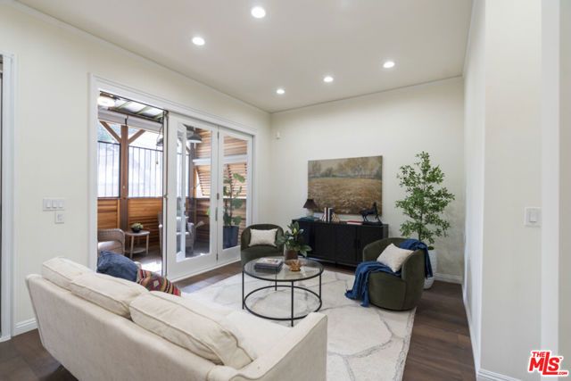 1810 Westmoreland Boulevard, Los Angeles, CA 90006