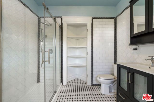 1810 Westmoreland Boulevard, Los Angeles, CA 90006