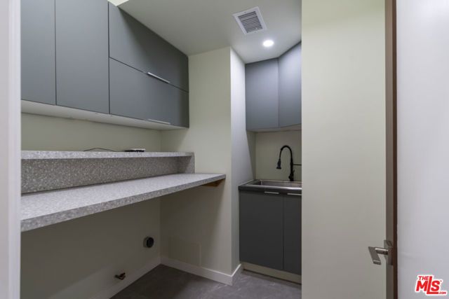 1810 Westmoreland Boulevard, Los Angeles, CA 90006