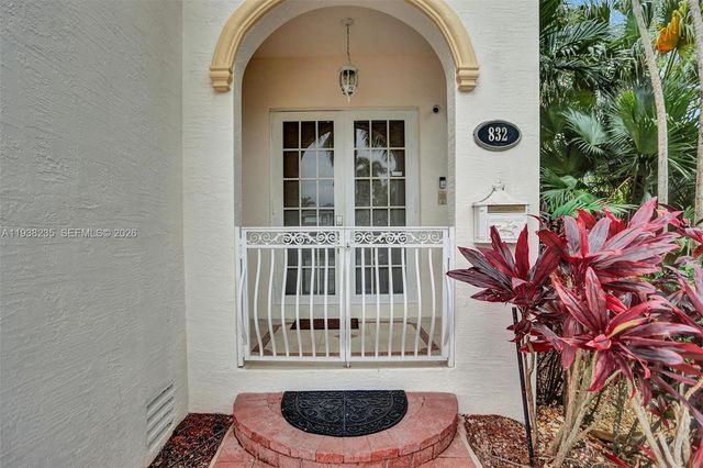 832 Hollywood Blvd, Hollywood, FL 33019