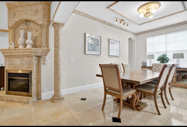 832 Hollywood Blvd, Hollywood, FL 33019