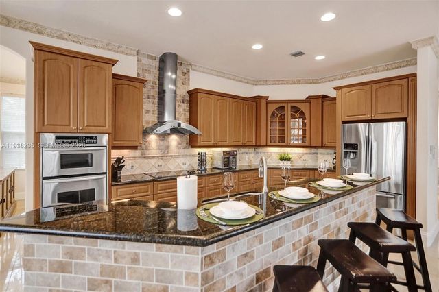 832 Hollywood Blvd, Hollywood, FL 33019