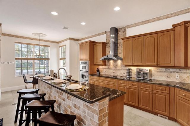 832 Hollywood Blvd, Hollywood, FL 33019