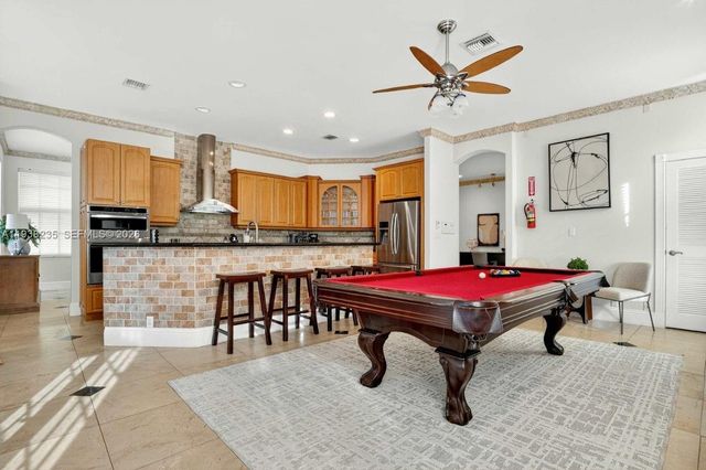 832 Hollywood Blvd, Hollywood, FL 33019