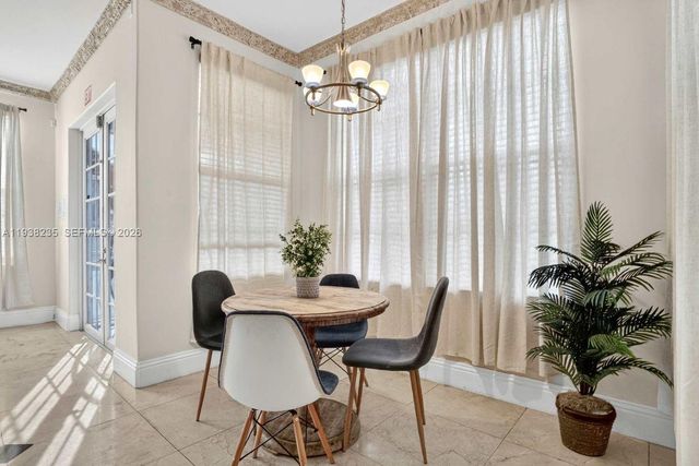 832 Hollywood Blvd, Hollywood, FL 33019