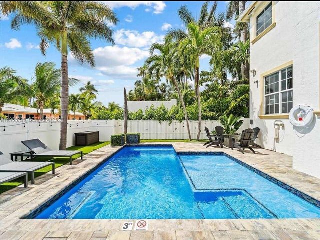 832 Hollywood Blvd, Hollywood, FL 33019