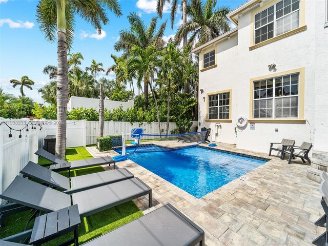 832 Hollywood Blvd, Hollywood, FL 33019