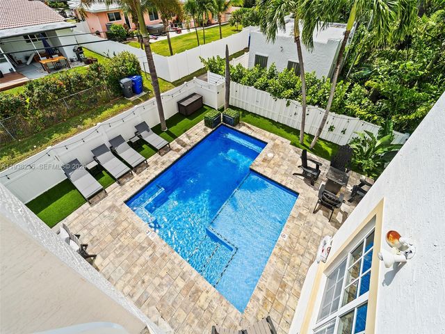 832 Hollywood Blvd, Hollywood, FL 33019