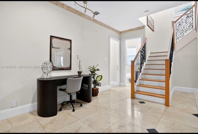 832 Hollywood Blvd, Hollywood, FL 33019