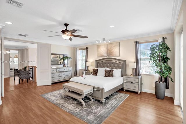 832 Hollywood Blvd, Hollywood, FL 33019