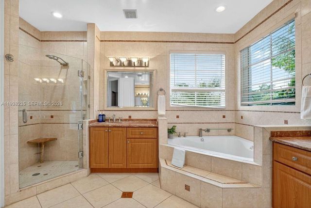 832 Hollywood Blvd, Hollywood, FL 33019