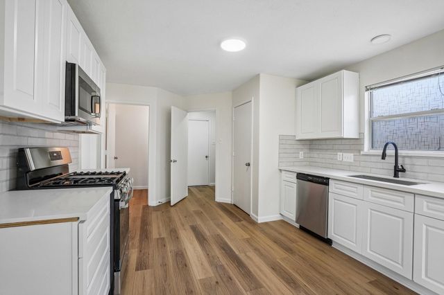4419 Crossvine Avenue, Baytown, TX 77521