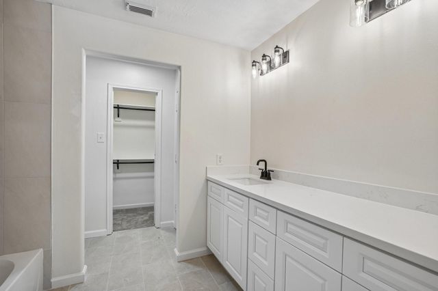 4419 Crossvine Avenue, Baytown, TX 77521
