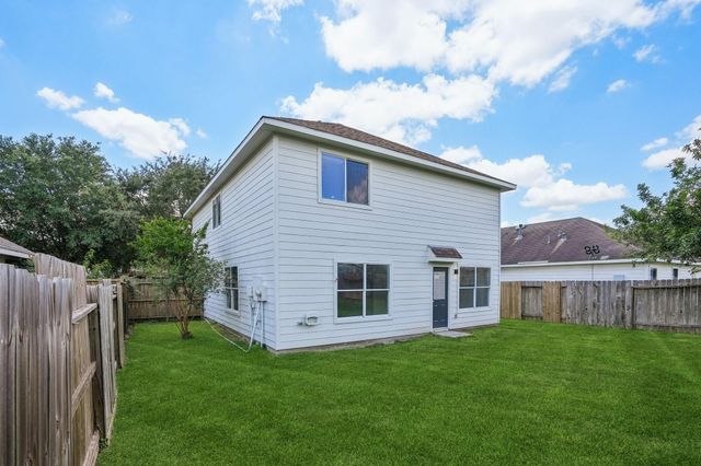 4419 Crossvine Avenue, Baytown, TX 77521