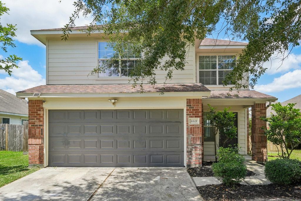 4419 Crossvine Avenue, Baytown, TX 77521