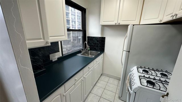 98-10 64th Avenue 3J, Rego Park, NY 11374