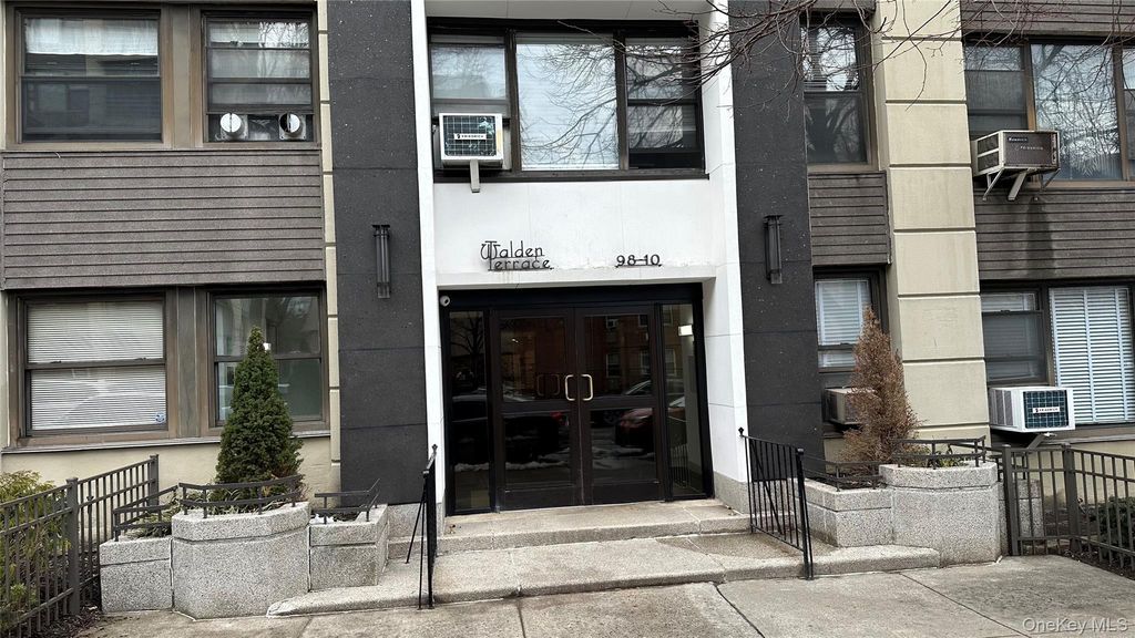 98-10 64th Avenue 3J, Rego Park, NY 11374