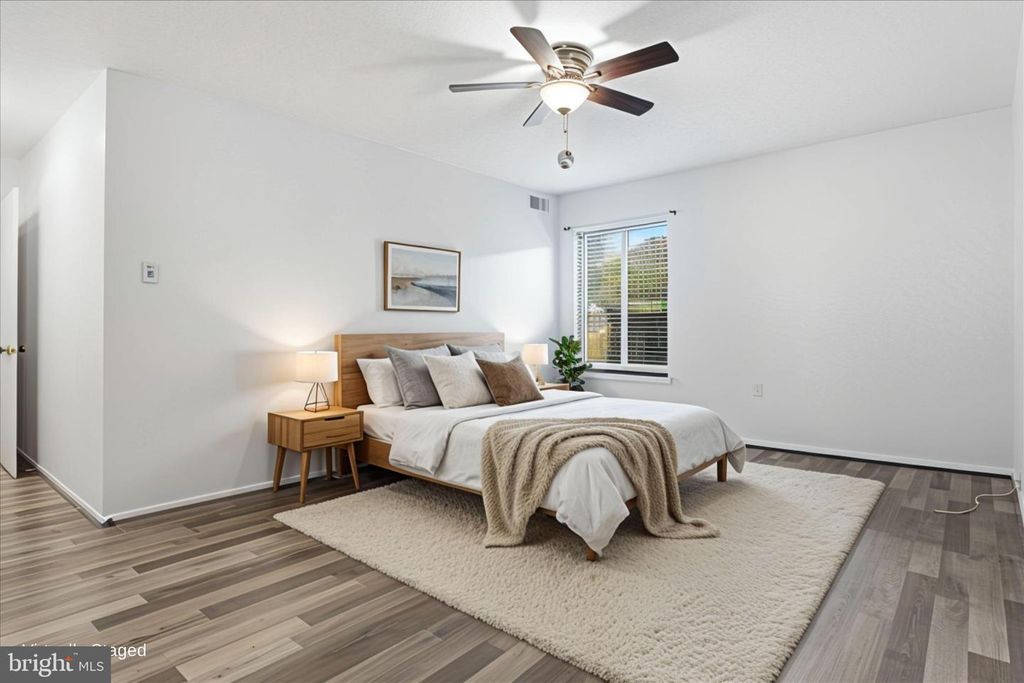 Image 18 of property listing at 7818 HANOVER PKWY #101, Greenbelt, MD 20770