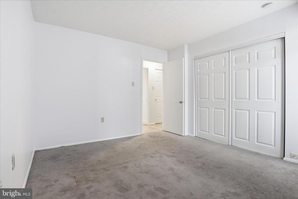 Image 21 of property listing at 7818 HANOVER PKWY #101, Greenbelt, MD 20770