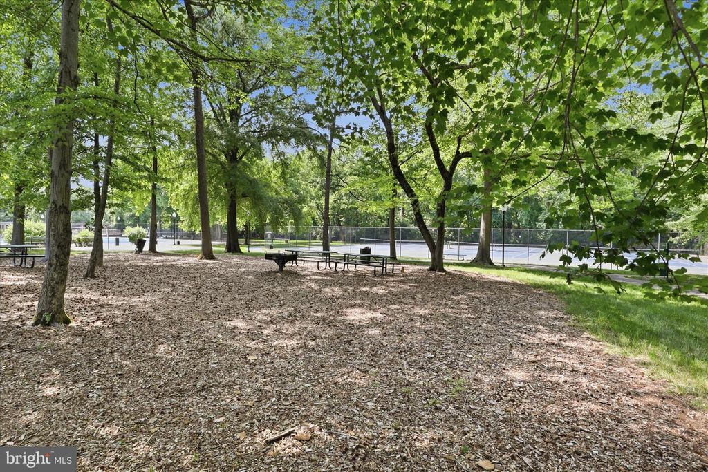 Image 32 of property listing at 7818 HANOVER PKWY #101, Greenbelt, MD 20770