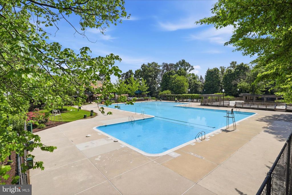 Image 34 of property listing at 7818 HANOVER PKWY #101, Greenbelt, MD 20770