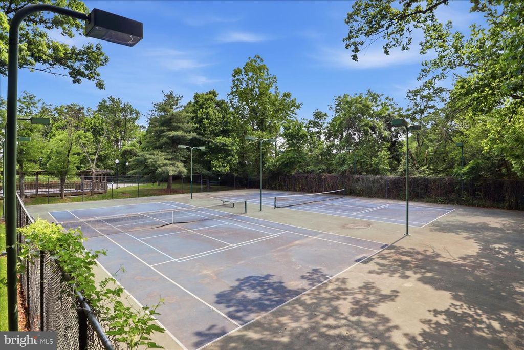 Image 37 of property listing at 7818 HANOVER PKWY #101, Greenbelt, MD 20770