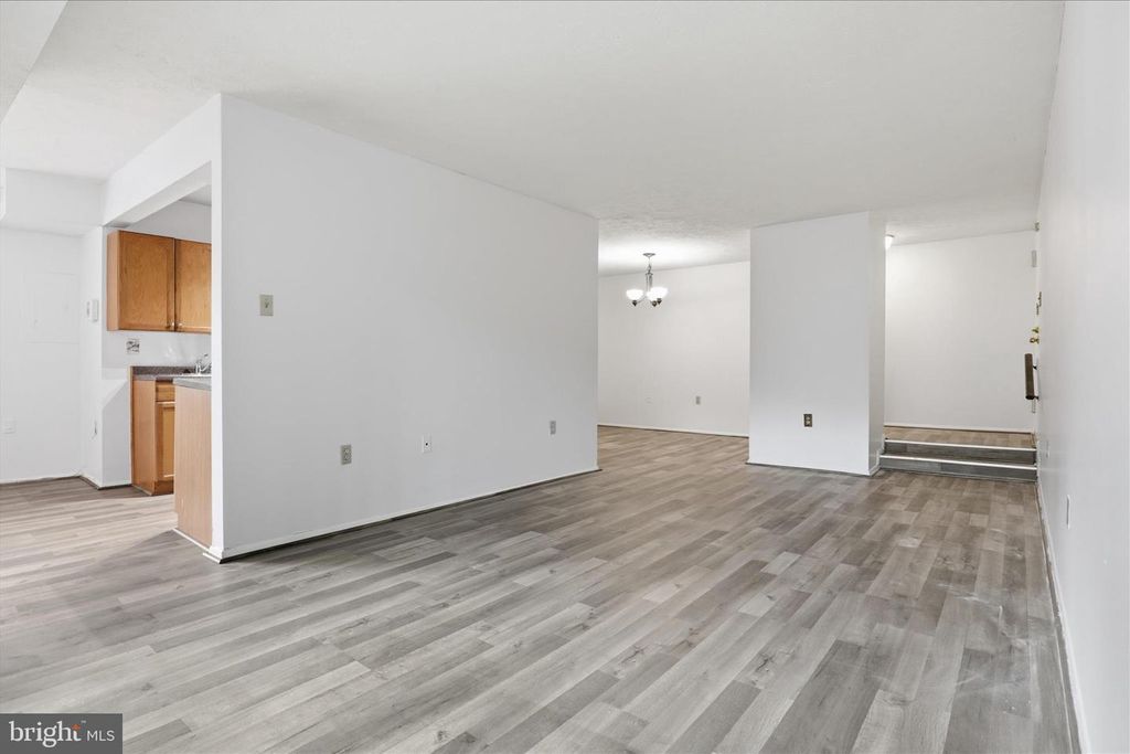 Image 4 of property listing at 7818 HANOVER PKWY #101, Greenbelt, MD 20770