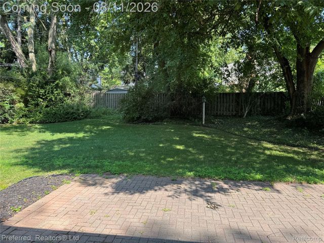 1684 Lexington Street, Plymouth, MI 48170