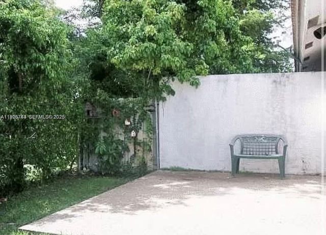 3030 NW 116th Ave, Coral Springs, FL 33065