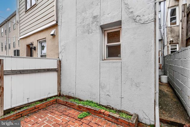 2123 E FAIRMOUNT AVE, Baltimore, MD 21231