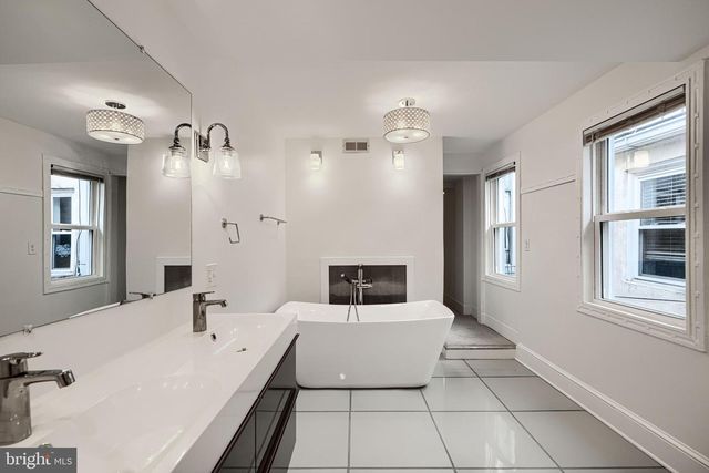 2123 E FAIRMOUNT AVE, Baltimore, MD 21231