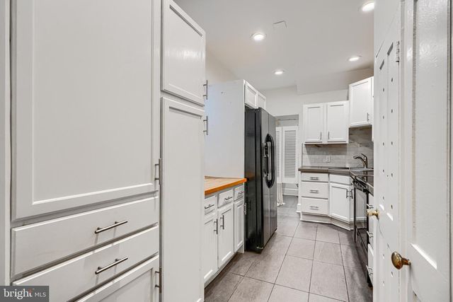 2123 E FAIRMOUNT AVE, Baltimore, MD 21231