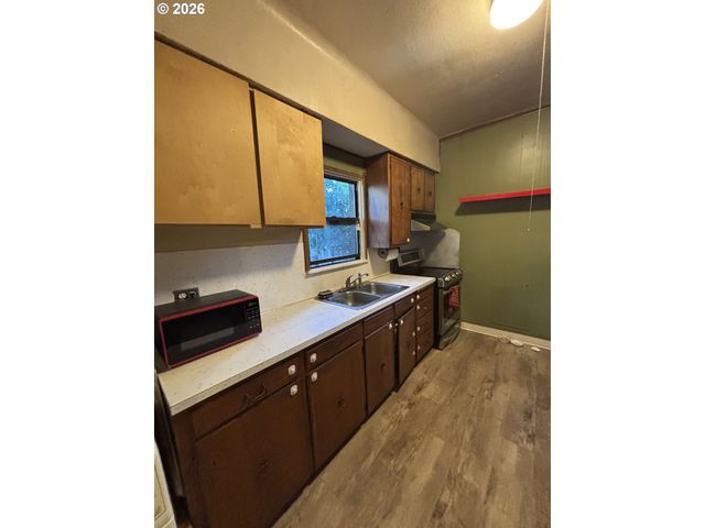 6122 Se 87TH Ave, Portland, OR 97266
