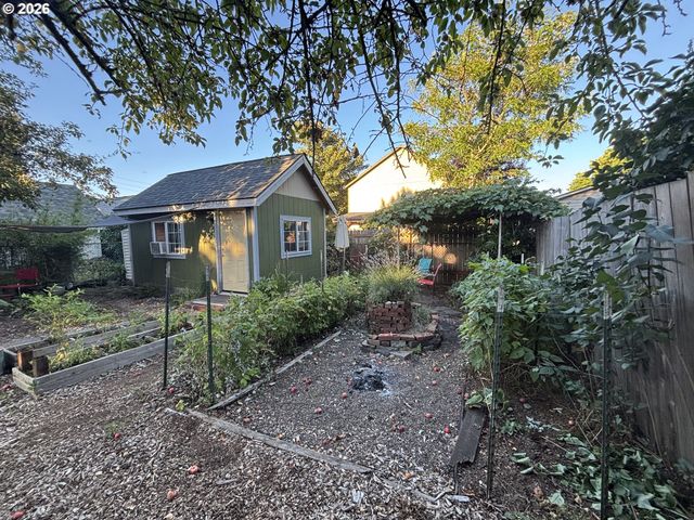 6122 Se 87TH Ave, Portland, OR 97266